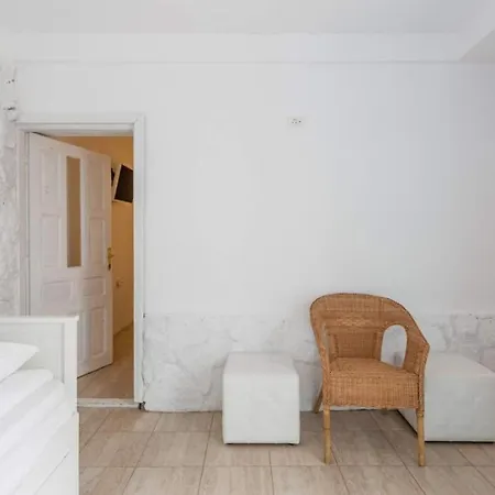 Apartament Casa Stavros Două Mai